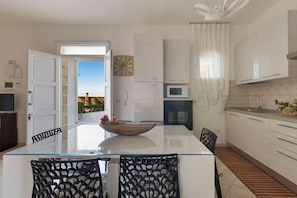 Comfort House, 3 Bedrooms, Garden View (1011) | Garden view - Villa La Strea by Barbarhouse (Porto Cesareo)
