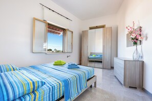 Standard Apartment, 2 Bedrooms (1186) | Iron/ironing board, bed sheets - Villetta Posto Rosso (Alliste)