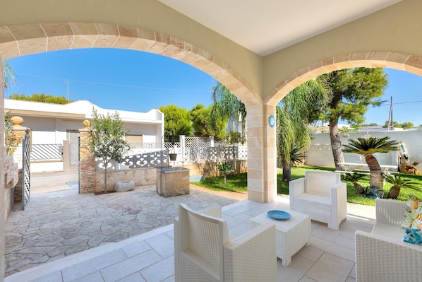 Standard Apartment, 2 Bedrooms (1184) | Terrace/patio