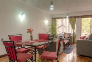 Apartment, 1 Double Bed, Non Smoking | Living area
