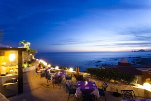 Outdoor dining - 2BR Villa With Ocean View and Pool (Cabo San Lucas)