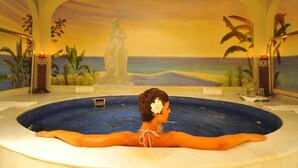 Indoor spa tub - Great Location 1BR Studio Wtih Pool & Marina View (Cabo San Lucas)