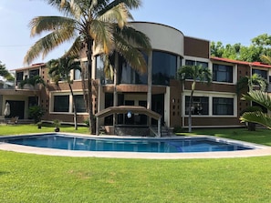 Piscine extérieure