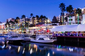 Marina - Nicest JR Suite IN Cabo Downtown (Cabo San Lucas)