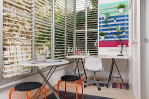 In-room business centre