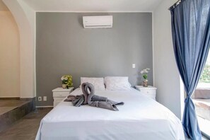 6 bedrooms, iron/ironing board, free WiFi