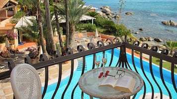 Minibar, in-room safe, desk, soundproofing