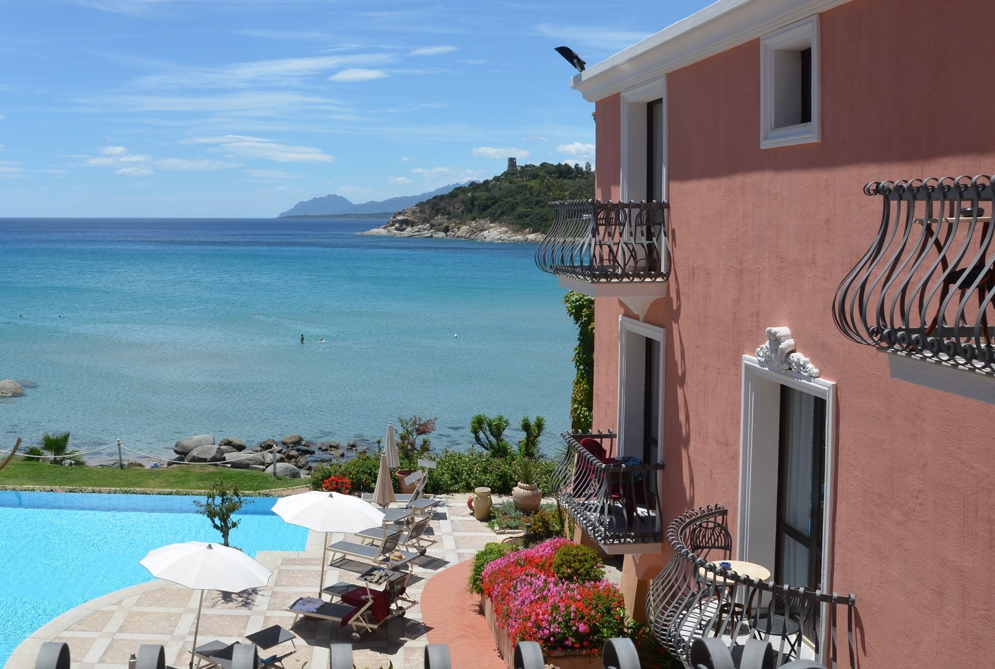 Minibar, coffres-forts dans les chambres, bureau, chambres insonorisées