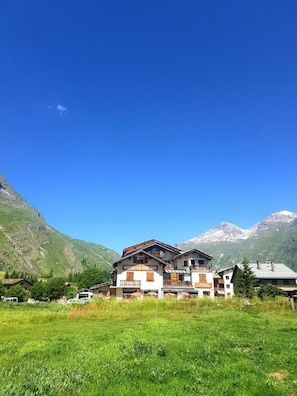 Front of property - Hotel la Vanoise (Bessans)