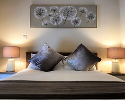 尊荣公寓, 1 张大床, 无烟房 | 1 多间卧室、埃及棉床单、高档床上用品、加厚床垫