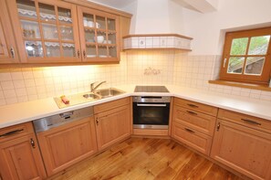Apartment, Multiple Beds, Non Smoking (Nr. 9) | Private kitchen