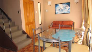 In-room safe, blackout curtains, free WiFi, bed sheets