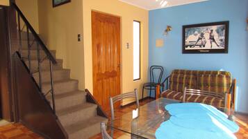 Family Cabin, Multiple Beds, Non Smoking | Living area | Flat-screen TV