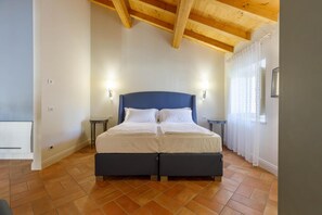 In-room safe, blackout curtains, soundproofing, free WiFi - Villa Padovani Relais de Charme (Pastrengo)