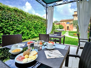 Terrace/patio - Villa Padovani Relais de Charme (Pastrengo)