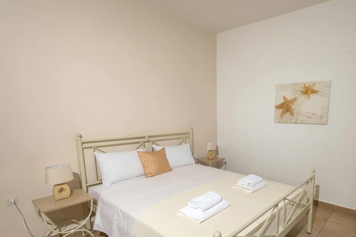 Familie appartement | Een kluis op de kamer, individueel gedecoreerd, individueel gemeubileerd