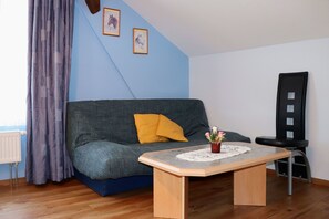 Kamar Double | Area keluarga | TV