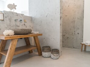 公寓, 城市景觀 | 浴室 | 淋浴設備、免費盥洗用品、吹風機、浴袍