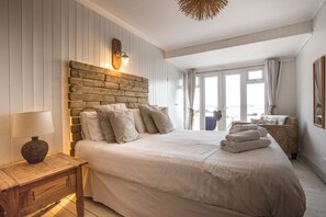 Cottage | Iron/ironing board, free WiFi, bed sheets - Lusty Glaze Beach Accommodation (Newquay)