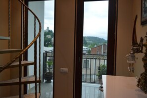 Staircase - Aisi (Kutaisi)