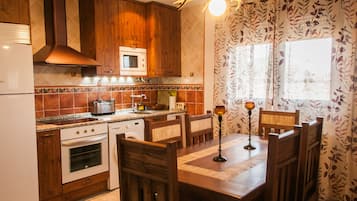 Double or Twin Room | Shared kitchen facilities