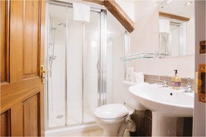 村舍, 多张床 | 浴室 | 淋浴/盆浴组合、深泡浴缸、吹风机、毛巾