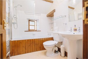 村舍, 多张床 | 外观