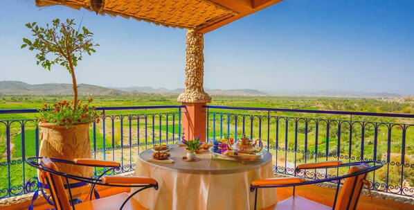 Suite (Tazroute) | Terrace/patio