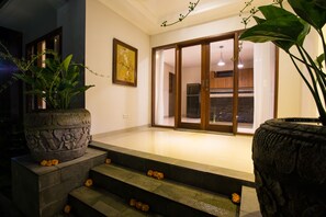 Deluxe Cottage | Minibar, in-room safe, desk, rollaway beds - Seken Cottages Ubud (Ubud)
