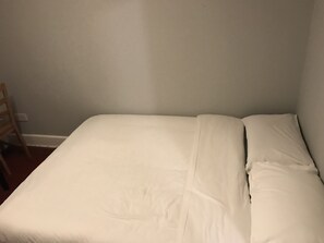 Iron/ironing board - Rooms at 5 Hammersmith Road - Hostel (London)