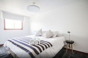 Chambre Supérieure Double ou avec lits jumeaux, non-fumeurs | Rideaux occultants, Wi-Fi gratuit, draps fournis