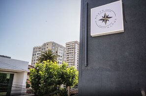 Front of property - North South Hotel (Vina del Mar)