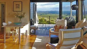 起居区 | DVD 播放器