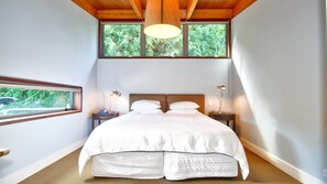 4 bedrooms, individually decorated, individually furnished - Lake Terrace Taupo (Taupo)