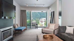 Apartment, Multiple Beds, City View (Central View) | Living area - Central View (Queenstown)