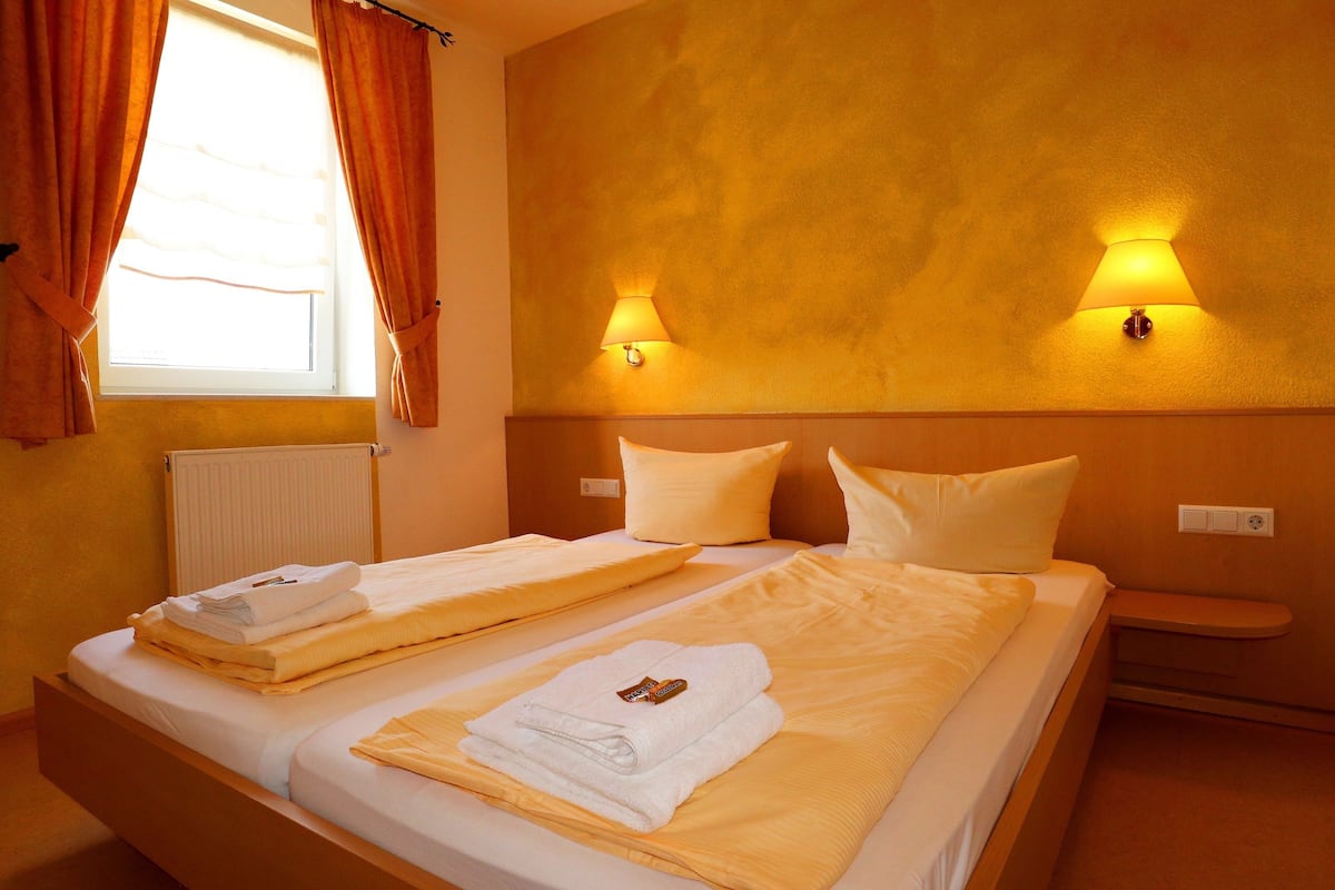 quadruple room | 1 bedroom, down duvets, blackout curtains, free wifi