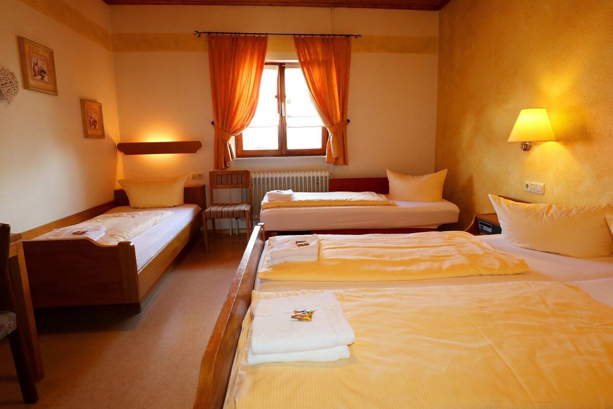 quadruple room | 1 bedroom, down duvets, blackout curtains, free wifi