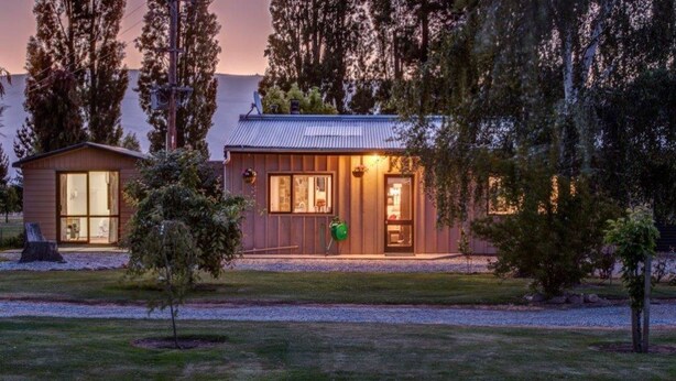 Unclassified image, 1 of 16, button - Vineyard Barn House (Alexandra)