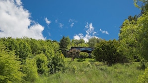 House, Multiple Beds (Lakehouse Lakefront) | Property grounds - Lakehouse Lakefront (Queenstown)