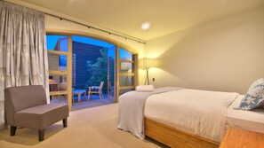 Apartment, Multiple Beds, City View (Lake Street Haven)