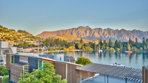 Front of property - Lake Street Haven (Queenstown)