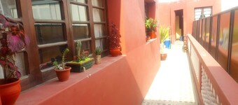 Nirvana Healing Center - Adults Only - Hostel