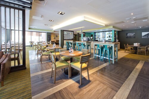 Premier Inn Newbury TC - London Road