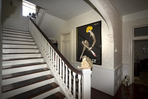 Avera-Clarke House B&B