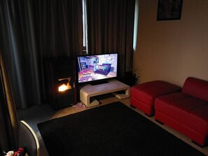 2 Schlafzimmer, Zimmersafe, Bügeleisen/Bügelbrett, WLAN
