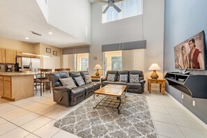 Smart TV, videogiochi, lettore DVD, videoteca