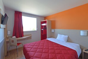 Standard Room, 1 Double Bed | Premium bedding, individually furnished, desk, laptop workspace - Premiere Classe Reims Nord - Betheny (Reims)
