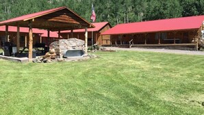 Front of property - Kiser Creek Cabins (Cedaredge)