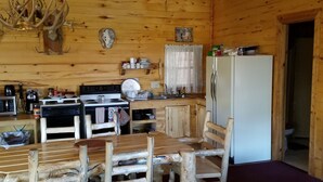 Interior - Kiser Creek Cabins (Cedaredge)