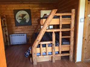 Cabin 2- Big Horn - Kiser Creek Cabins (Cedaredge)